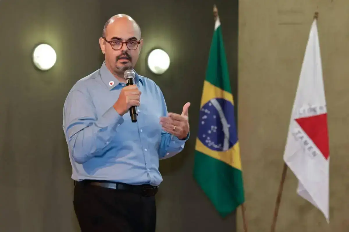 Governador de MG defende unificação da direita para fortalecer a candidatura