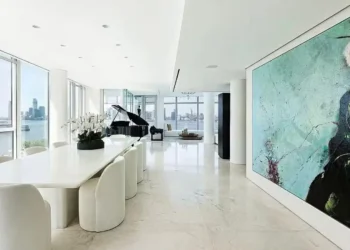 Hugh Jackman coloca à venda triplex de luxo em Manhattan por R$ 148 milhões