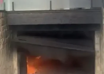 Incêndio destrói casa dos pais de MC Gui em São Paulo