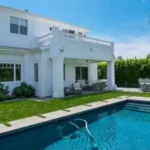 Irmãs Fanning colocam mansão luxuosa à venda por R$ 15,4 milhões