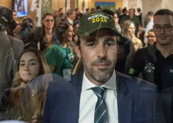 Julgamento de Lucas Bove por violência doméstica será após as eleições