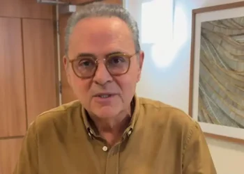 Luis Roberto tranquiliza fãs sobre diagnóstico de neoplasia: 'Tem cura, vou à luta'