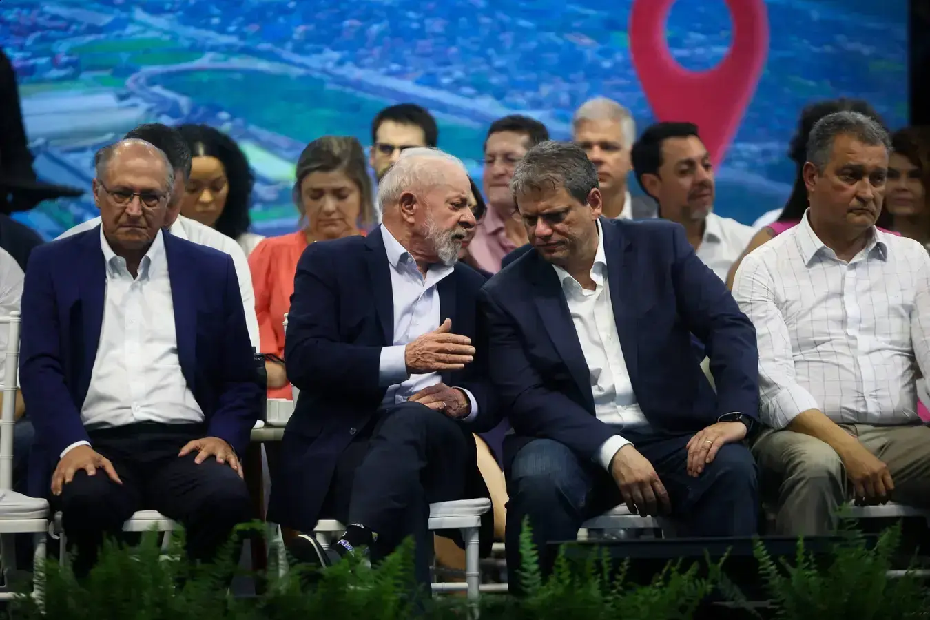 Lula e Alckmin anunciam empréstimo para o túnel Santos-Guarujá