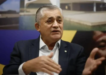 Lula nomeia José Guimarães como novo ministro da articulação política