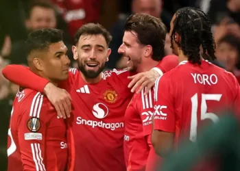 Manchester United deve se desfazer de 13 jogadores nesta janela de transferência