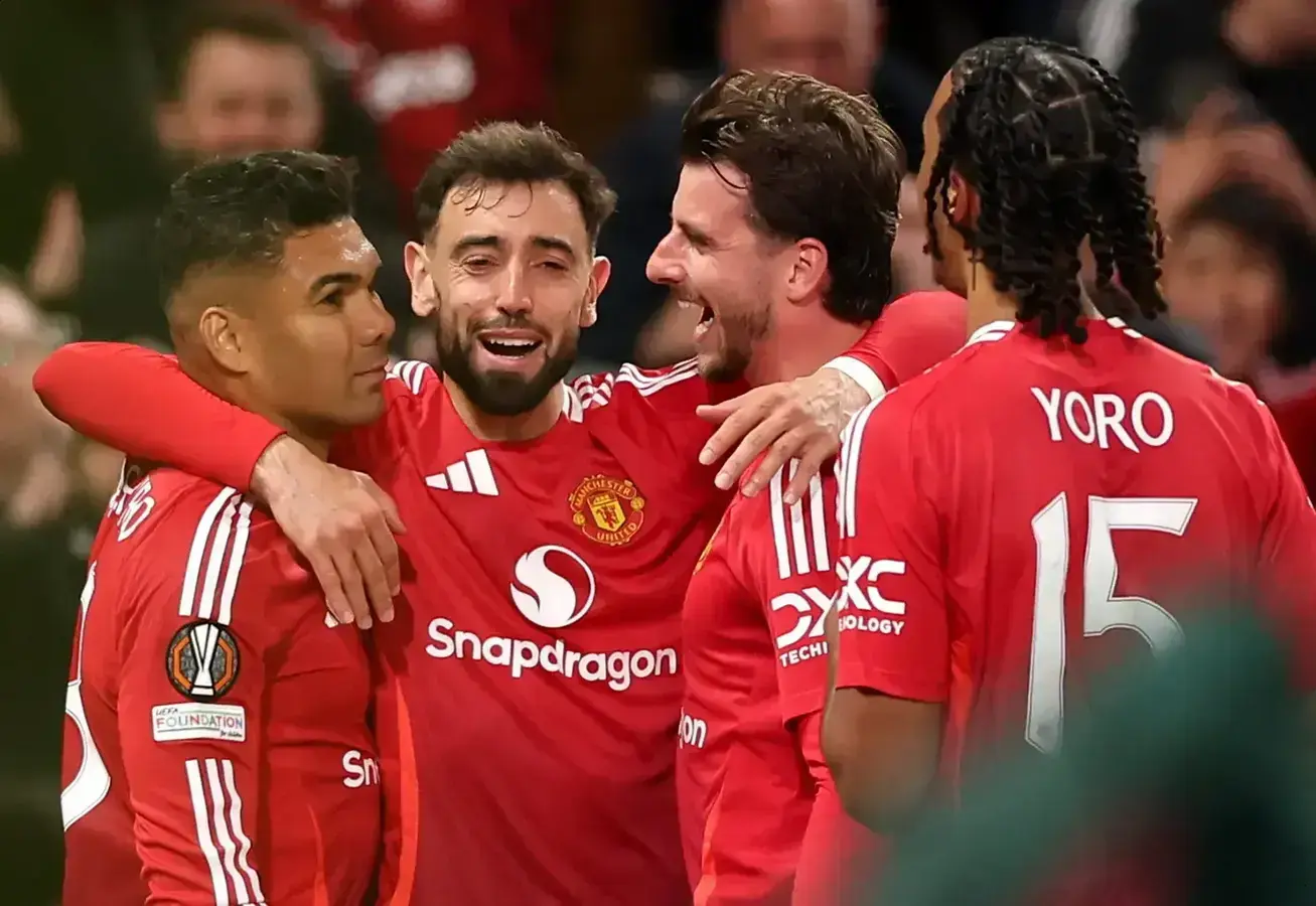 Manchester United deve se desfazer de 13 jogadores nesta janela de transferência