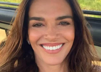 Mara Carvalho: Multitalentos no Teatro e Empreendedorismo Cultural