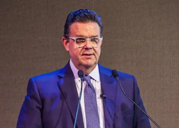 Ministro da Previdência desiste de candidatura e permanece no cargo a pedido de Lula