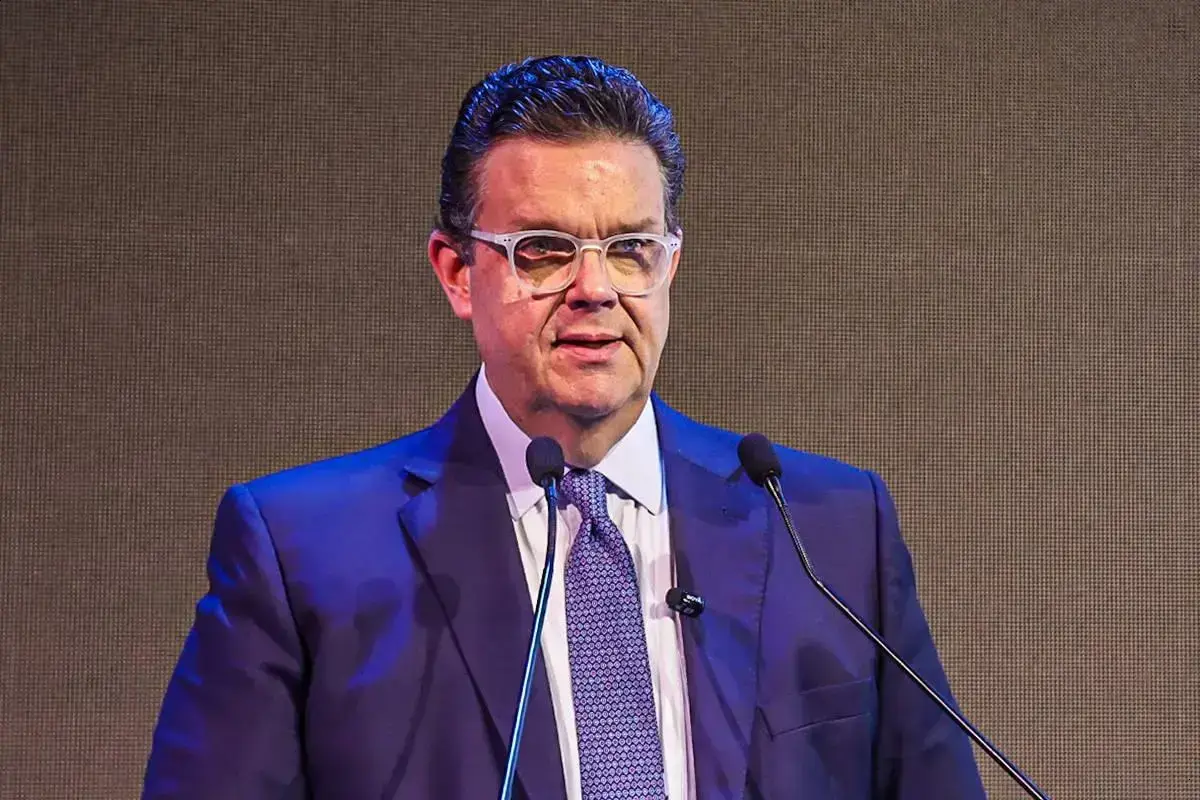 Ministro da Previdência desiste de candidatura e permanece no cargo a pedido de Lula