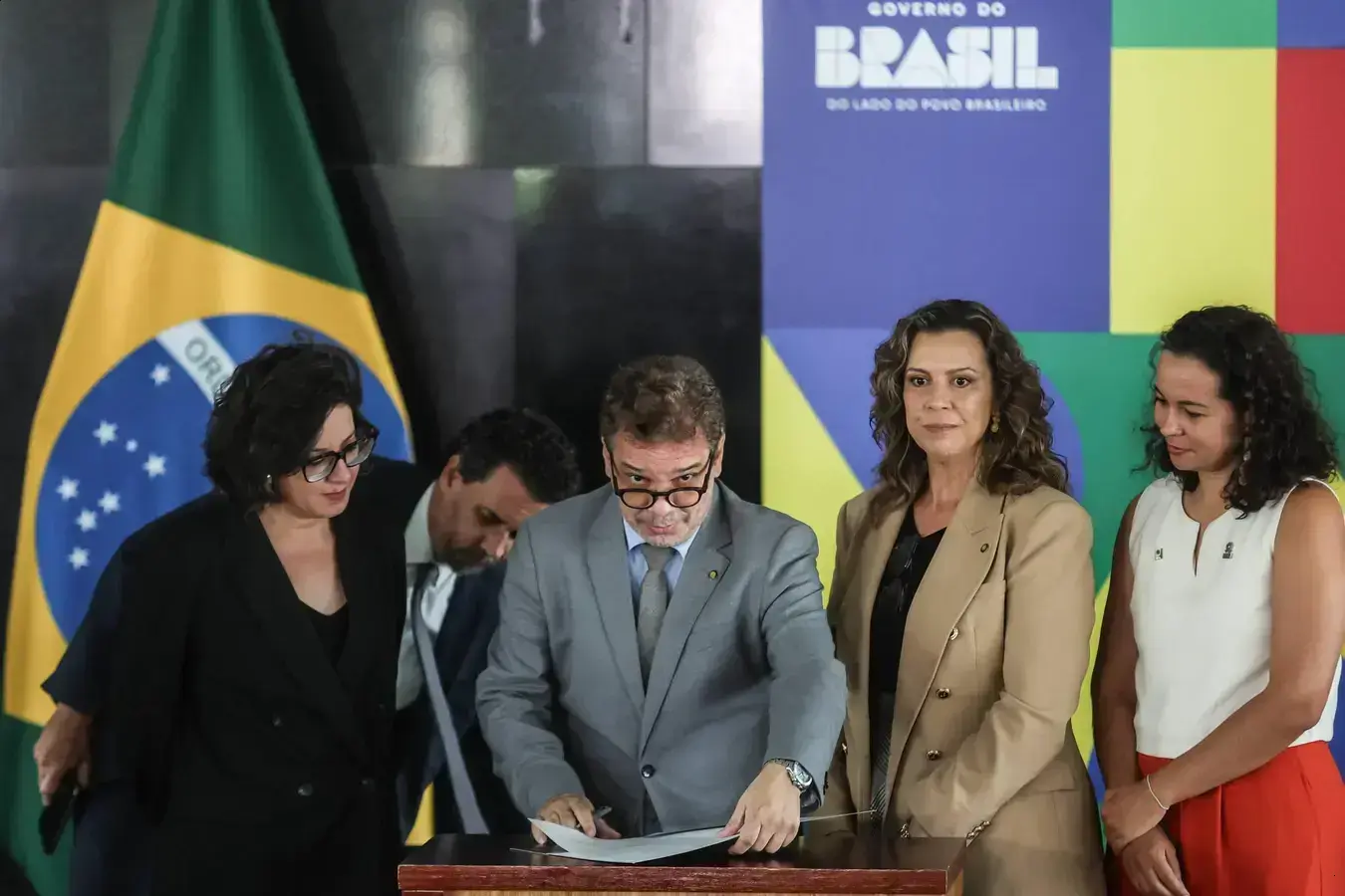 Novo protocolo do governo Lula melhora investigações sobre jornalistas