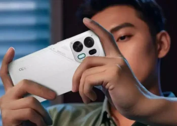 Oppo K15 Pro+: O smartphone intermediário com bateria de 8.000 mAh