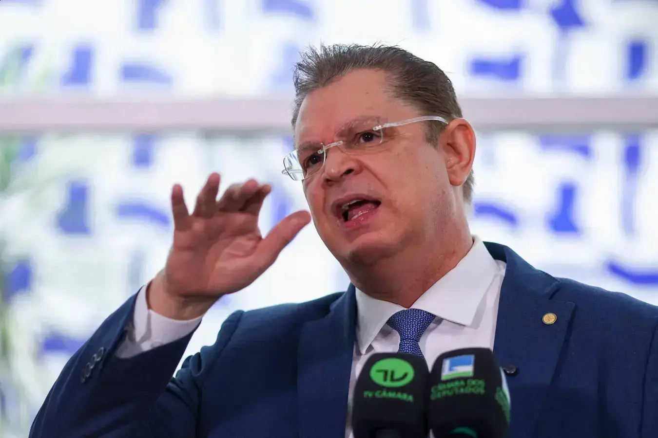 Partido Liberal intensifica ataque à emenda que propõe fim da escala 6x1