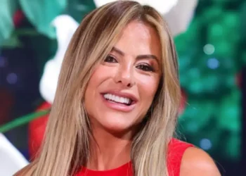 Poliana Rocha fala sobre 'Senhora Leveza' e o casamento com Leonardo
