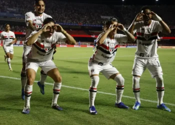São Paulo FC firma novo contrato de patrocínio com UniCesumar até 2028