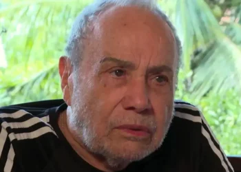Stênio Garcia fala sobre crise financeira e disputa com as filhas