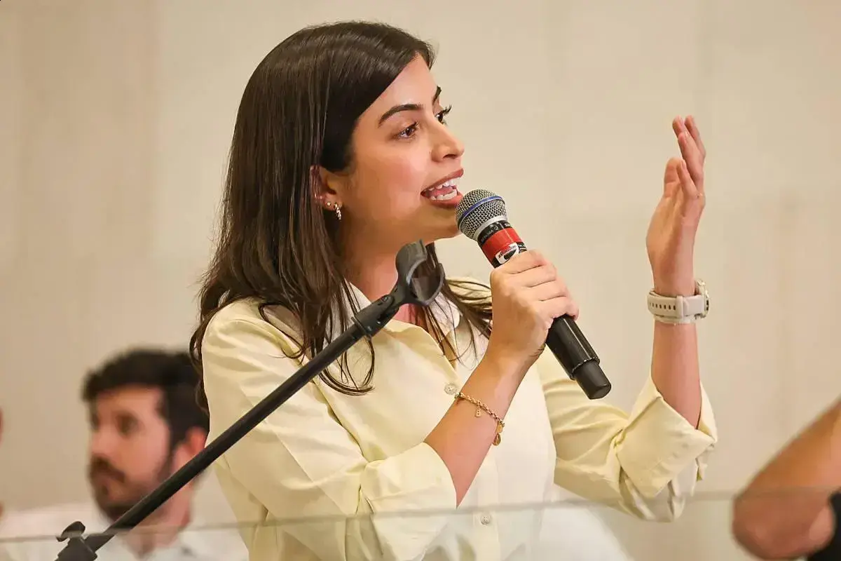 Tabata Amaral defende projeto de combate ao antissemitismo no Brasil