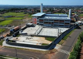 Tarcísio de Freitas inaugura a primeira escola da iniciativa privada em São Paulo
