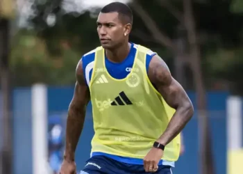 Walace é cortado do Cruzeiro por indisciplina antes da estreia na Libertadores