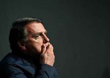Bolsonaro afirma que posse de arma não gerou falta grave em sua defesa