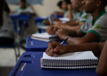 Homeschooling pode pôr em risco a proteção das crianças, alerta proposta de lei – 21/07/2026 – Lorena Hakak
