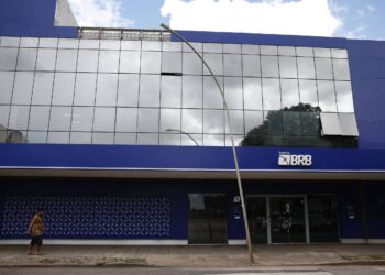 Oposição solicita derrubada da lei de socorro financeiro em votação decisiva