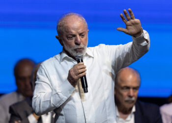 Ministros de Lula removem cargos das redes sociais e geram repercussão