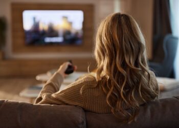 Descubra 8 aplicativos essenciais para acompanhar suas séries e filmes favoritos
