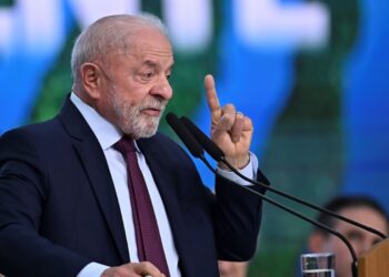 Lula defende uso do PIX para combater tarifas de 25% dos EUA sobre transações
