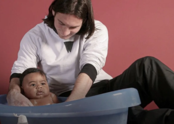 Messi faz a plateia rir ao comentar foto de Yamal ainda bebê