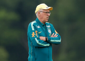 Ancelotti retoma atividades presenciais após a Copa do Mundo