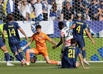 Estados Unidos derrotam Bósnia e se preparam para enfrentar a Bélgica nas oitavas de final