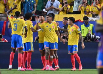 Colômbia vence Gana com gol de Arias e avança para as oitavas de final