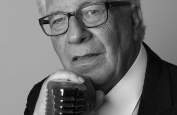 Morre lenda da música romântica que abriu shows dos Beatles aos 86 anos