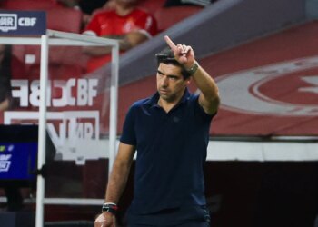 Arbitragem e declarações de Abel sobre polêmicas em Vitória x Palmeiras