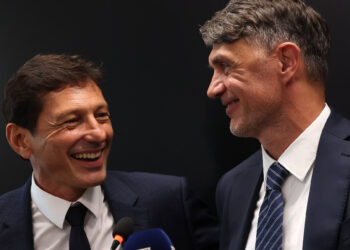 Maldini e Leonardo se desligam da Itália em meio à crise com Pirlo, revela jornal