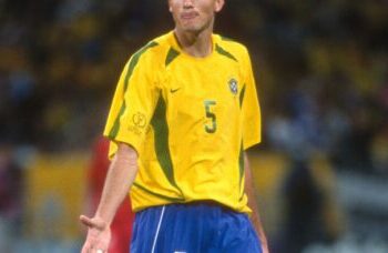 Jogador campeão da Copa de 2002 investe R$ 58 milhões e fortalece fundação no interior de SP