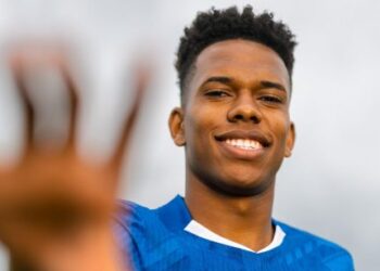 Estêvão estrela a campanha da ESPN e Disney+ para a nova temporada do futebol europeu