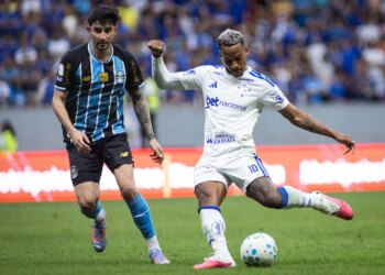 Goleiro do Grêmio brilha ao defender dois pênaltis e garante vitória sobre o Cruzeiro em amistoso