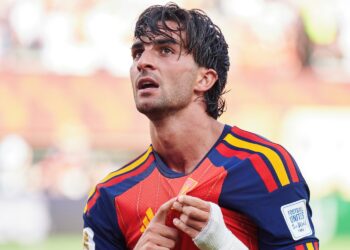 Ferran Torres se destaca como autor do gol que garantiu o título da Copa