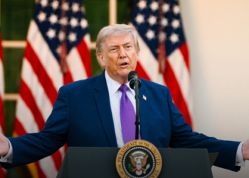 Trump afirma que Chávez e Maduro fraudaram eleições na Venezuela