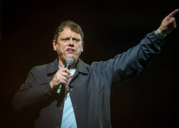 Tarcísio afirma confiança nas urnas e rejeita apoio de Trump em 05/08/2026
