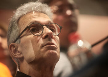 Zema destaca ligações suspeitas de adversários em discurso político