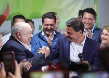 Ratinho Jr conta com apoio de 75% dos prefeitos em sua coligação
