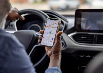 Motoristas de aplicativos são considerados empreendedores, afirma ministro