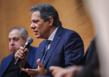 Haddad anuncia candidatura e declara R$ 861 mil ao TSE em 2026
