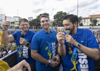 Tarcísio vai faltar compromisso com Flávio Bolsonaro em SP no dia 19 de agosto de 2026