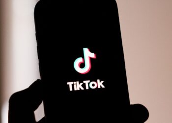 TikTok é multado em R$ 153 milhões pela ANPD por não proteger crianças e adolescentes
