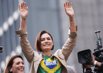 Michelle Bolsonaro revela venda de laranjas em meio às eleições de 2026