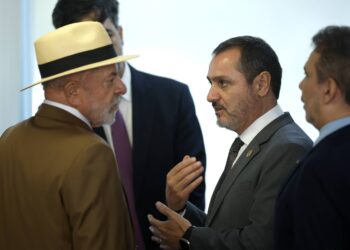Lula critica vazamentos na PF e pede maior controle – 31/08/2026 – Política