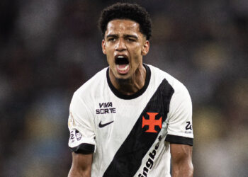 Vasco derrota Fluminense e avança para as quartas de final do torneio